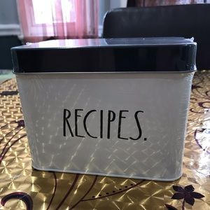Recipes organizer By Rae Dunn